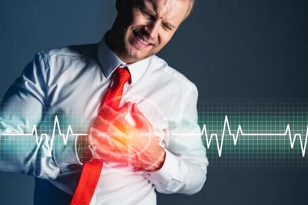 Early Warning Signs of a Heart Attack People Habitually Ignore