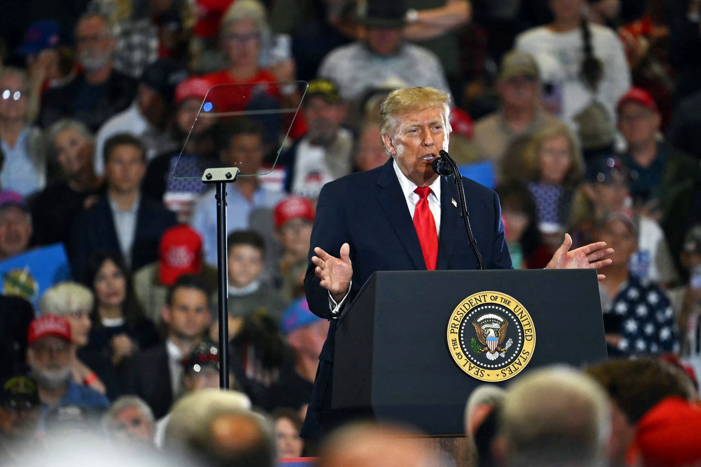Trump Calls Iranian Nuclear Sites ‘Drug Factories’ During Oklahoma Rally