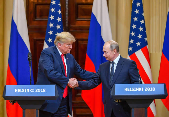 Following reports that they supported a pro-Russian administration, Trump considers dismissing senior political advisors.
