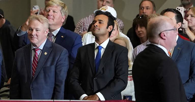 As Ohio shows indications that it may turn purple once more, Ramaswamy and Trump take a risk with a provocative advertisement.